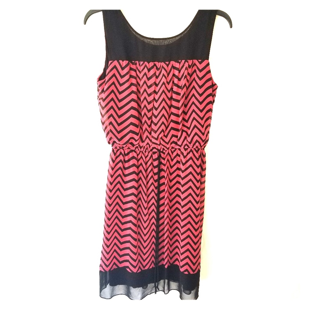 CHEVRON CHIFFON DRESS